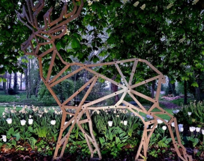 Cerf en acier Corten