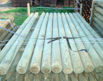 Poteaux ronds épicéa