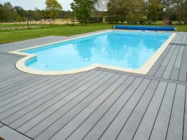 terrasse composite piscine deco paysagere